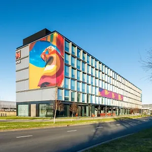 Отель Citizenm Schiphol Airport, Схипхол